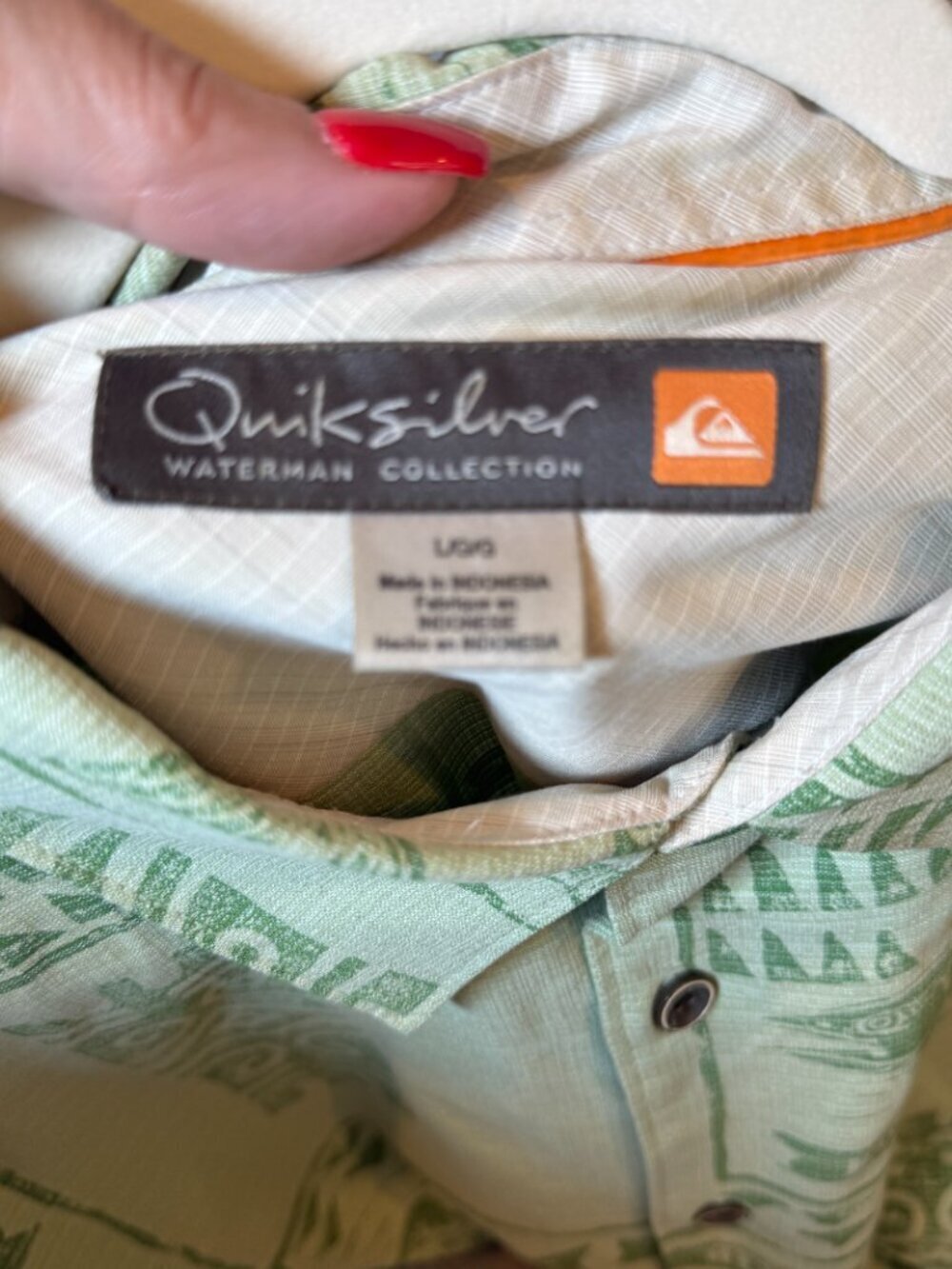 Quiksilver Waterman Fish Print Hawaiian Camp Shirt Mens Large Tropical Button Up - Picture 5 of 5